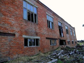 Заброшенный цех (Свердловская область)