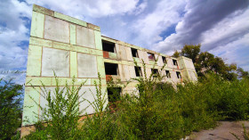 Бывшее здание управления треста «Железобетонстройдеталь» (Рудный) 